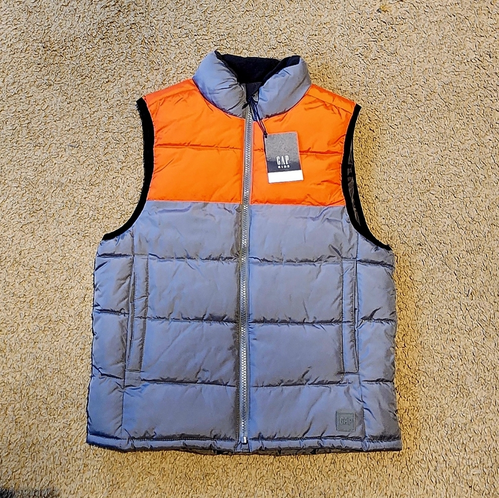 NWT GAP KIDS Puffer Vest size Medium